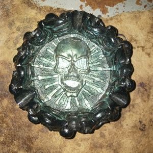 Handmade Skull N Bones Ashtray Vlack w/ Blue brushed Mica Powder highlights!